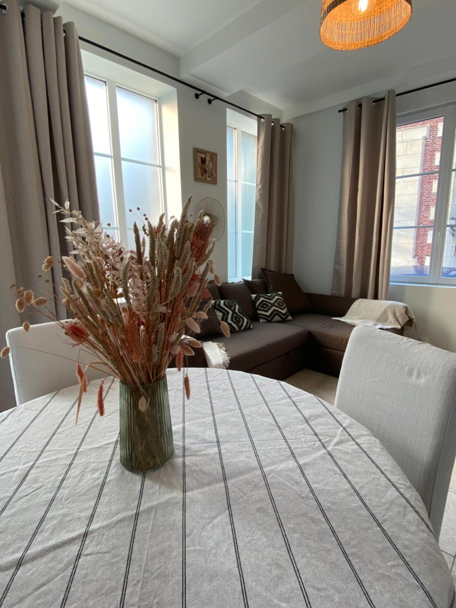 Maison 2 Chambres Avec Parking Et Jardin Noyon Zewnętrze zdjęcie