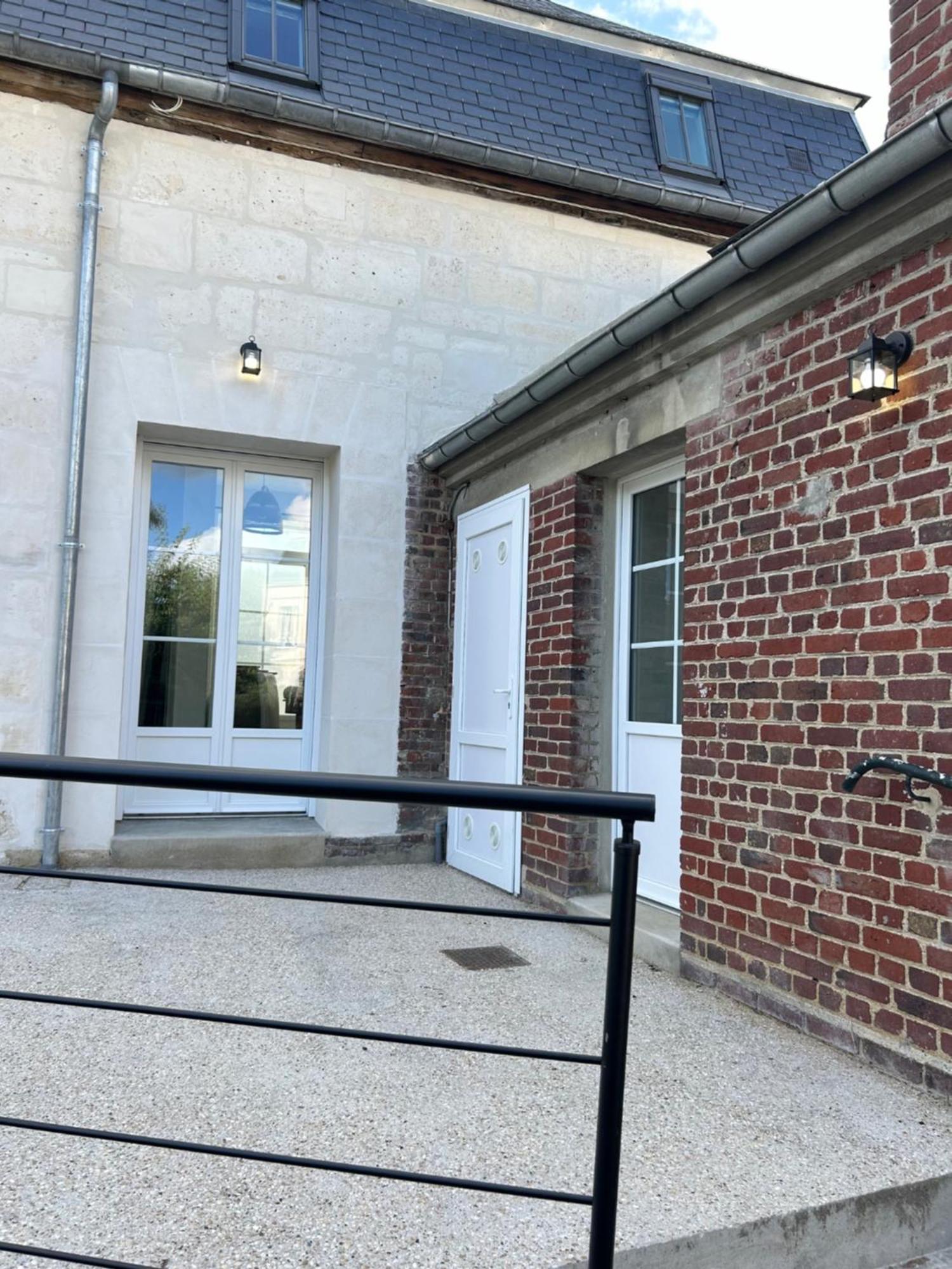 Maison 2 Chambres Avec Parking Et Jardin Noyon Zewnętrze zdjęcie
